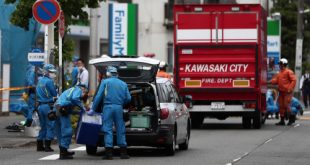 Lá»±c lÆ°á»£ng cá»©u há» vÃ  cáº£nh sÃ¡t táº¡i hiá»n trÆ°á»ng vá»¥ ÄÃ¢m dao sÃ¡ng 28/5. áº¢nh:Â Kyodo.